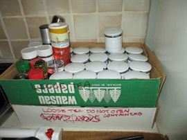 SMALL TINS W/LOOSE TEA