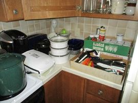 SMALL KITCHEN APPLIANCES 