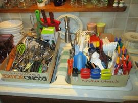 KITCHEN UTENSILS
