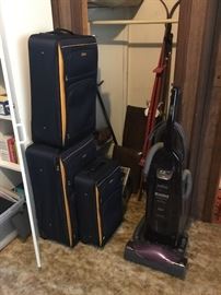 LUGGAGE, VACUUM