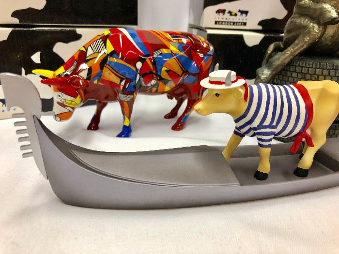 15 Cows on Parade Herd #3    http://www.ctonlineauctions.com/detail.asp?id=725575