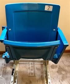  Original White Sox US Cellular Stadium Seat   http://www.ctonlineauctions.com/detail.asp?id=725682