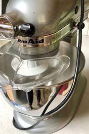 Kitchen Aid Mixer - nearly new  http://www.ctonlineauctions.com/detail.asp?id=725859