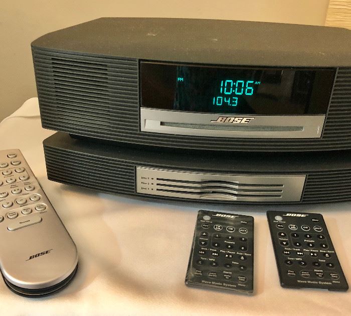 Bose Wave AWRCC1 and CD Changer         http://www.ctonlineauctions.com/detail.asp?id=725444