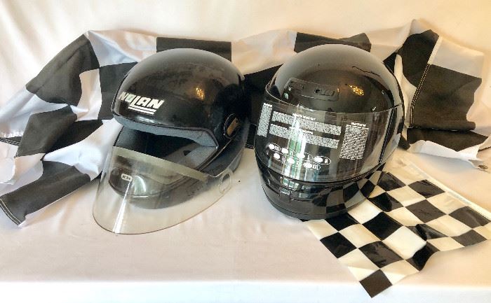  Motorcycle Helmets (2)          http://www.ctonlineauctions.com/detail.asp?id=725881