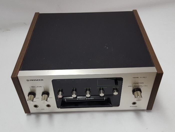  Vintage Pioneer 8 Track Player H-R99  http://www.ctonlineauctions.com/detail.asp?id=725913