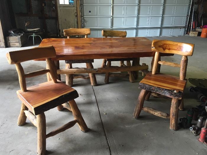 Cedar Table & Chairs