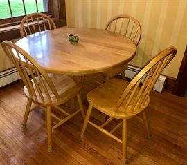 Kitchen table, 4 chairs