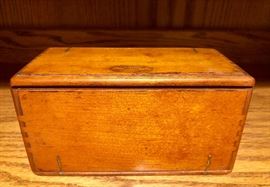 Antique Wooden Treadle Singer Puzzle Box for Sewing Machine Tools