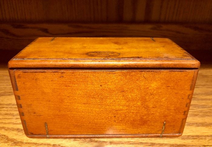 Antique Wooden Treadle Singer Puzzle Box for Sewing Machine Tools