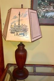 Vintage turned wood base lamp with scenes of London