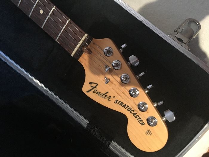 Fender Stratocaster guitar, perfect shape