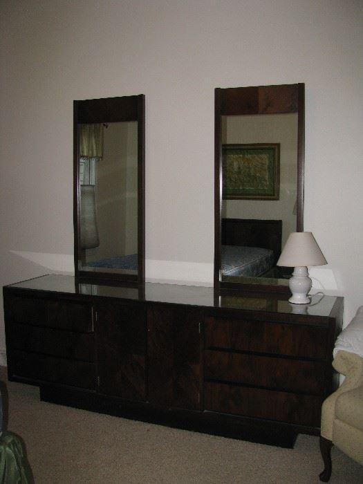 Lane Dresser with mirrors