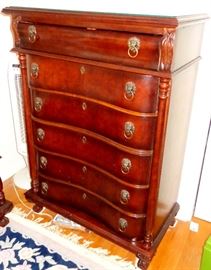 VERY NICE CHEST OF DRAWERS