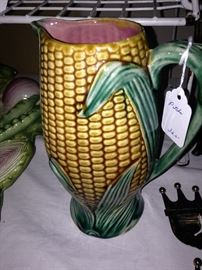 Ear of corn pitcher made by Shorter & Son in Stoke-on-Trent in Great Britain