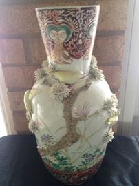 Impressive details on this vase