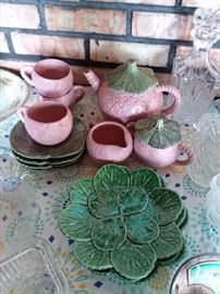 Bordalo Pinheiro, Strawberry Tea Set, Decanter/s