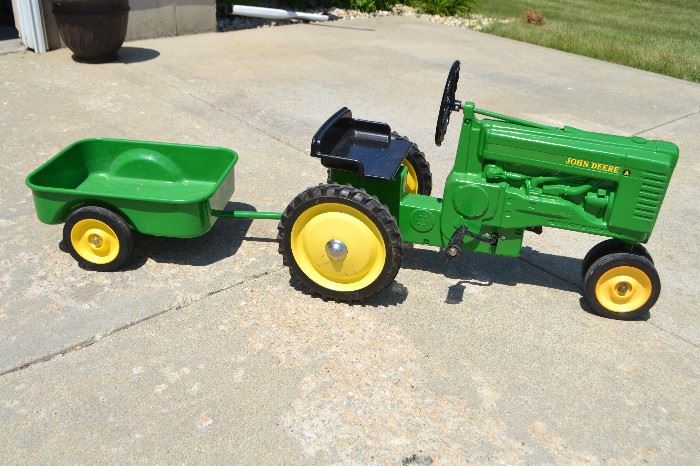 John Deere cast iron tractor