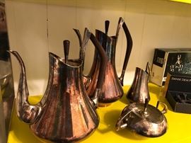 Very cool lines on this Danish looking tea set