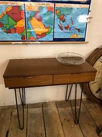 LOVE this little consule type buffet or hall table with hairpin legs