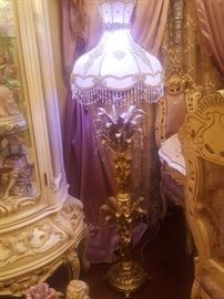 Antique stand lamp with crystal lamp shade