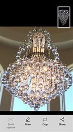 Large crystal chandelier like new