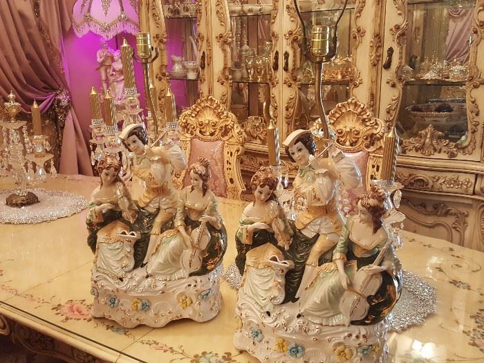 I have a pair of two Capodimonte lamps