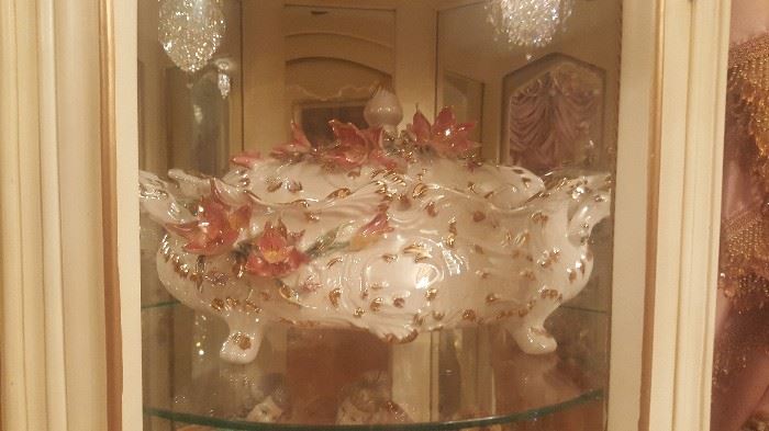 Italian large container with lid Capodimonte