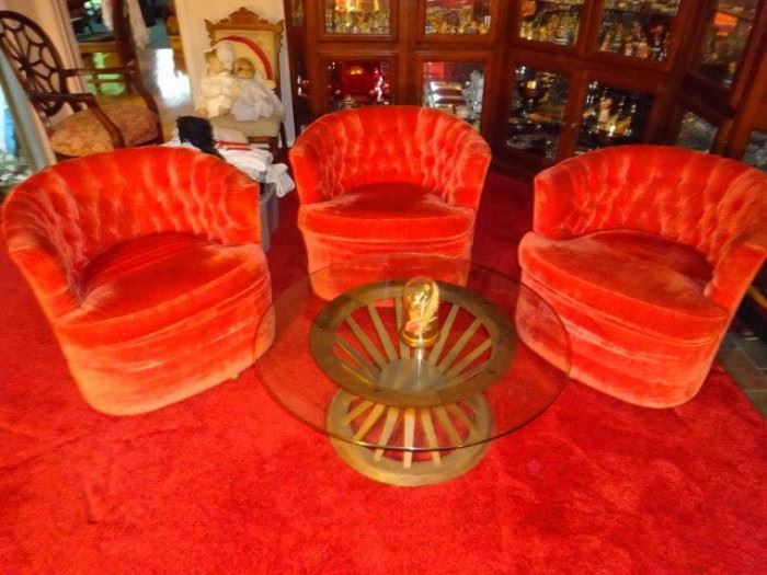 Chairs and Table        https://ctbids.com/#!/description/share/25654