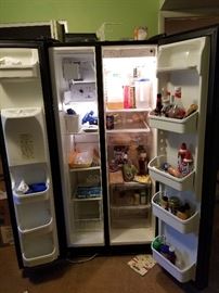 Frigidare 33" refrigerator / freezer combo