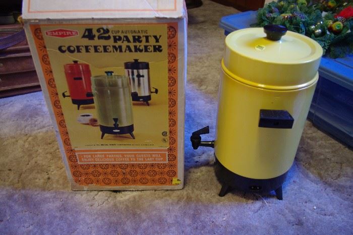 Vintage "Party" 42 cup coffee maker