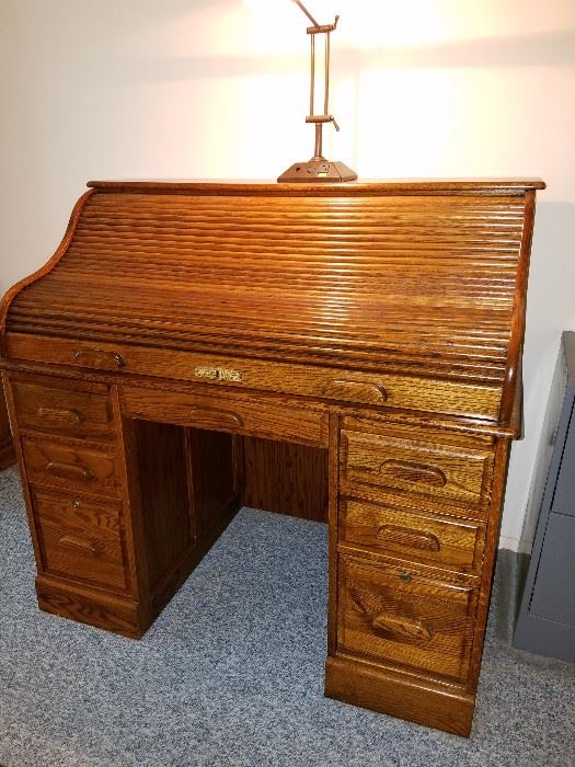 oak roll top desk with chair $525