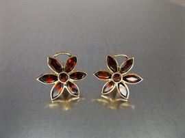 14K Yellow Gold Red Garnet Flower Earrings
