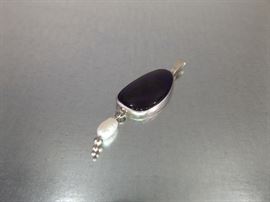 Sterling Silver Amethyst and Pearl Pendant
