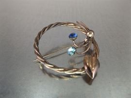 Sterling Silver Flower Wreath Brooch
