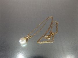 14K Yellow Gold Pearl and Diamond Necklace
