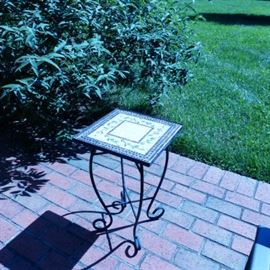 outdoor accent table