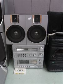 XLI Stereo