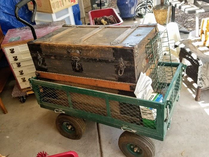 1000 lb. Wagon Truck with Vintage Steamer Trunk