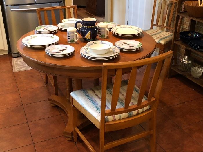 Pecan Pedestal Table With Leaf & 6 Chairs