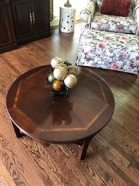 36" round coffee table