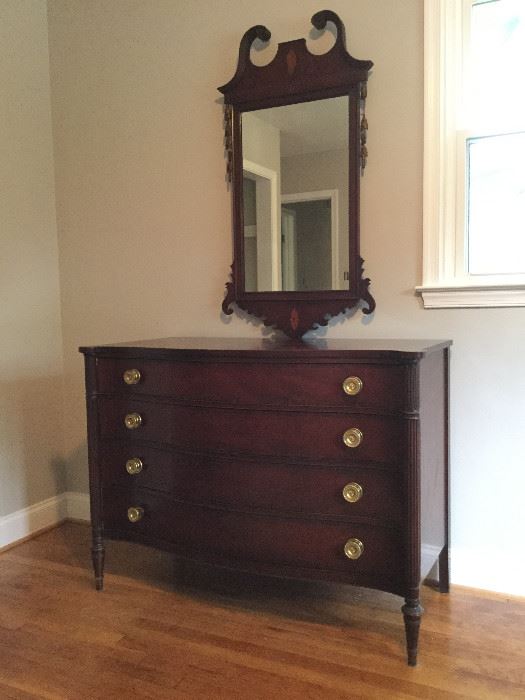 Drexel Chest of Drawers with Mirror   http://www.ctonlineauctions.com/detail.asp?id=726874