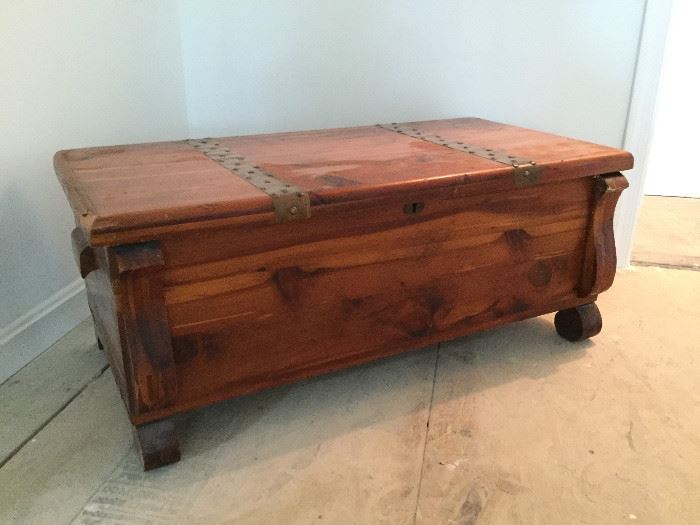 Red Cedar Chest            http://www.ctonlineauctions.com/detail.asp?id=727004 