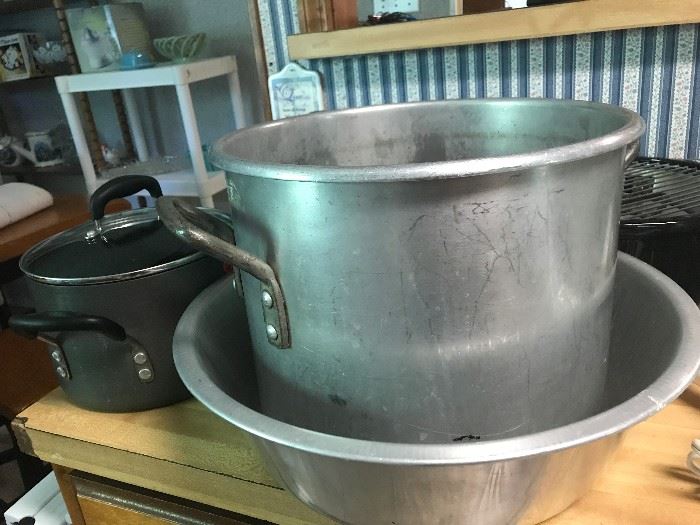 Oversized Pot and Bowl