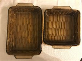 Glass Anchor Baking Pans with Wooden Basket Carriers