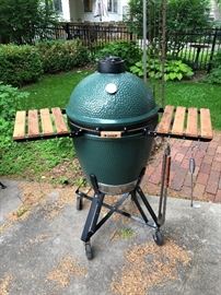 The Big Green Egg large 18” grill with accessories