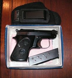 Beretta 950 Pistol w/clip & belt holster