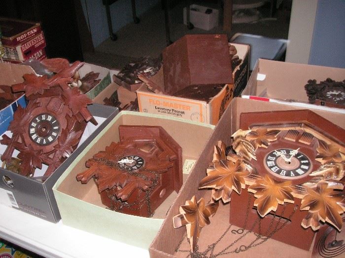 Cuckoo clocks for repair
