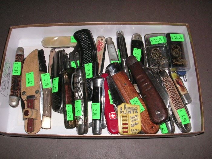 Lots of pocket knives