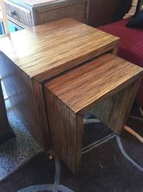 135. Pair of Nesting Tables (20'' x 16'' x 21'')